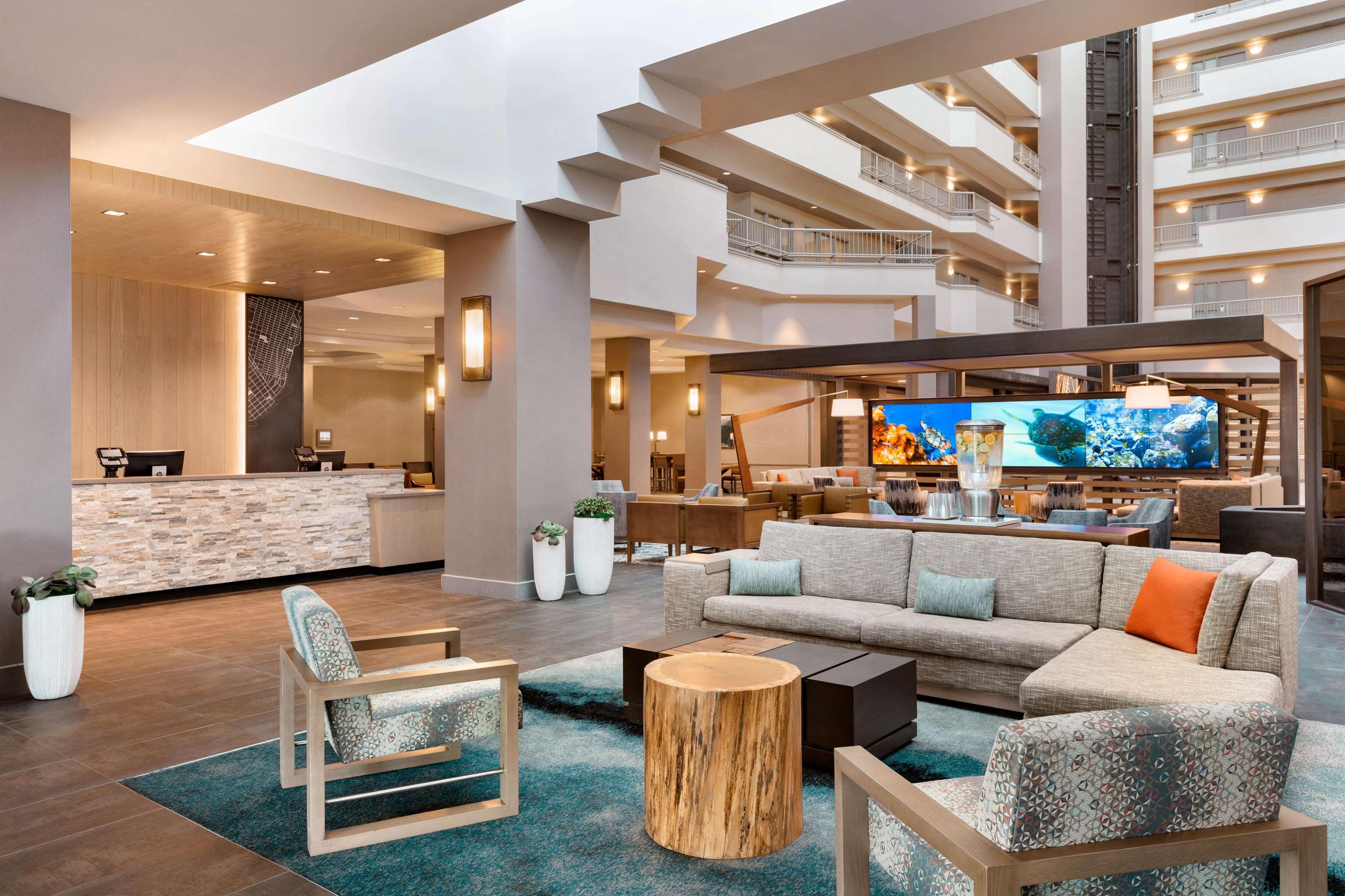 Embassy Suites By Hilton Monterey Bay Seaside Exterior photo