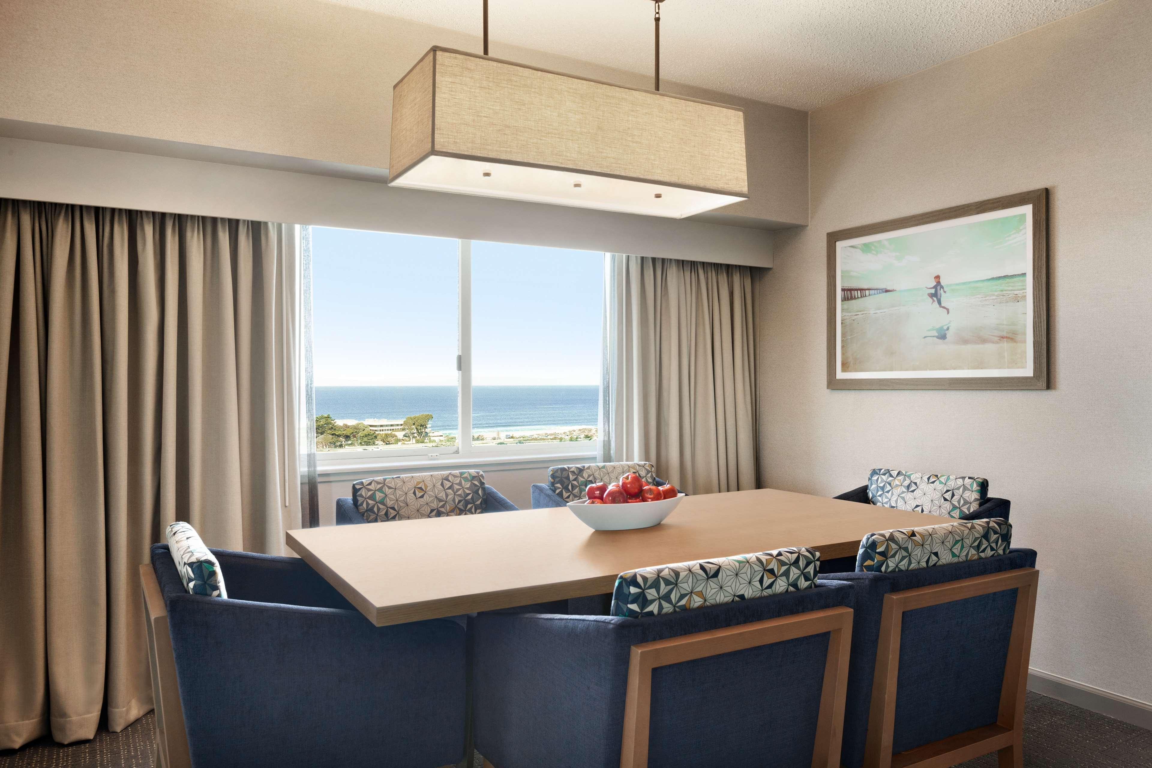 Embassy Suites By Hilton Monterey Bay Seaside Exterior photo