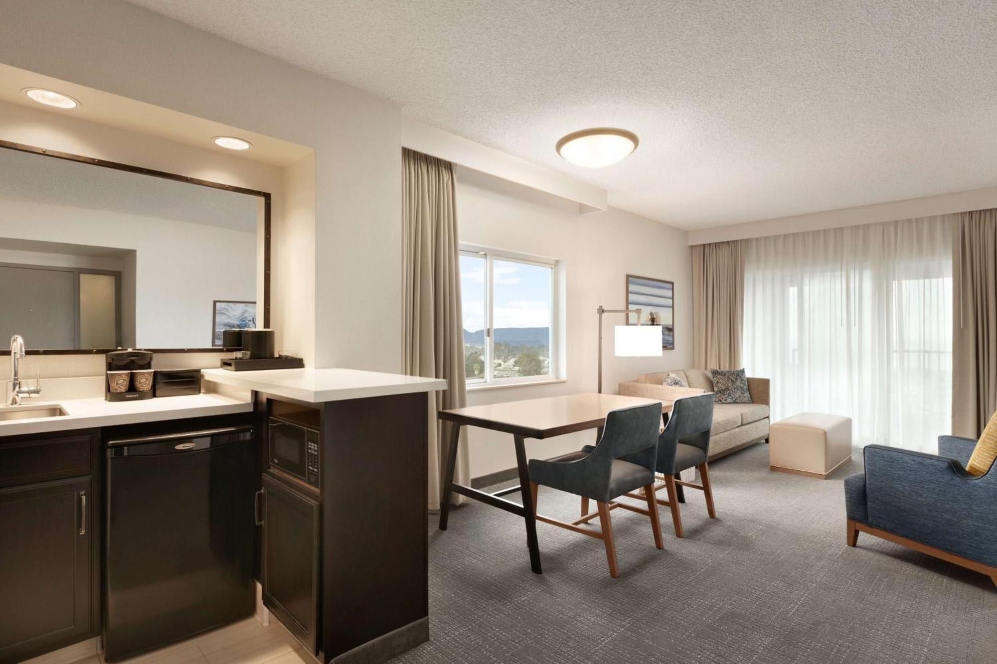 Embassy Suites By Hilton Monterey Bay Seaside Exterior photo