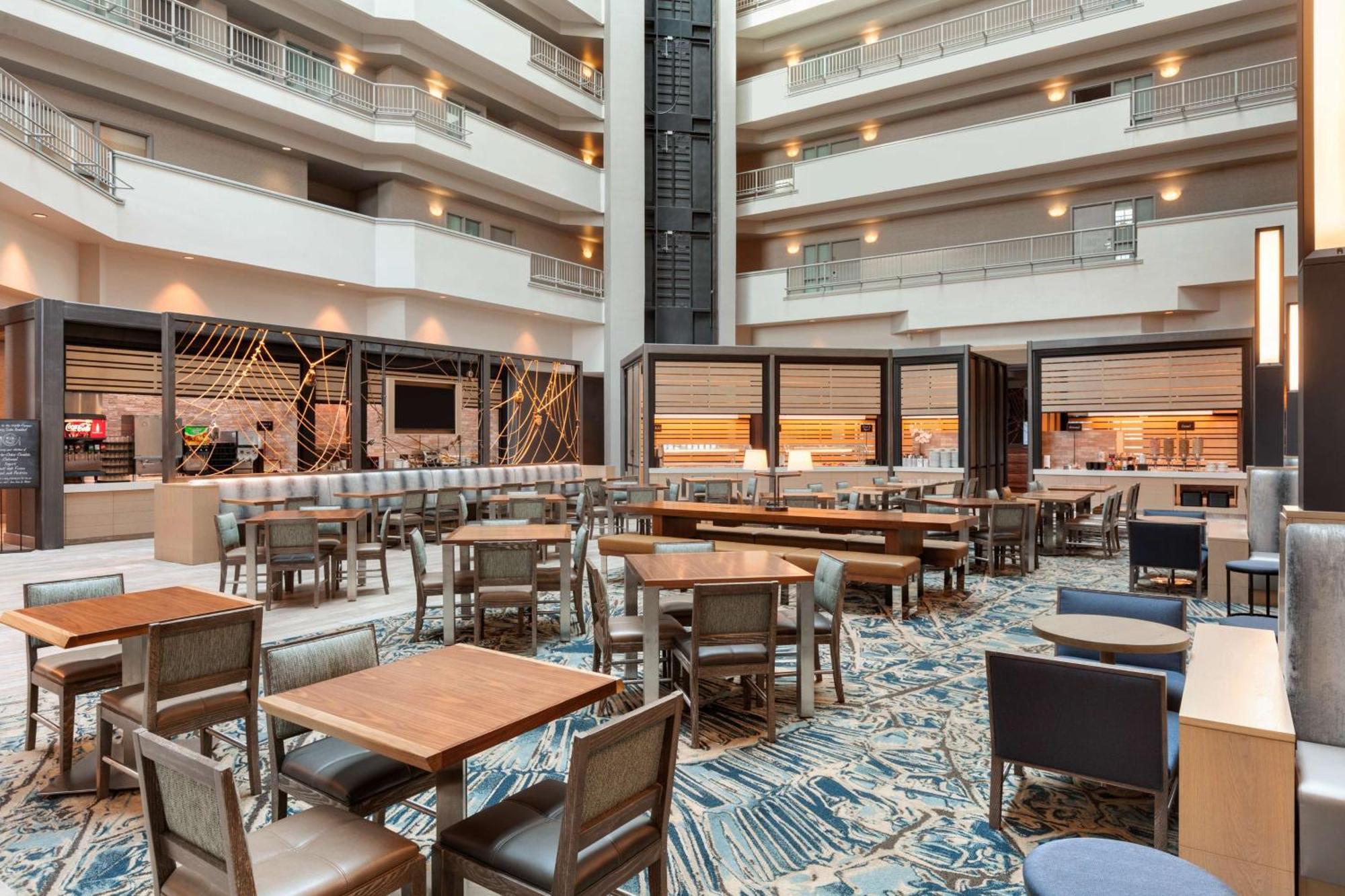 Embassy Suites By Hilton Monterey Bay Seaside Exterior photo
